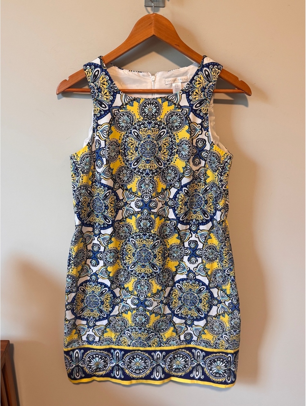 London Times | Blue Yellow Medallion Print Shift Dress Size 6 Sleeveless Cotton